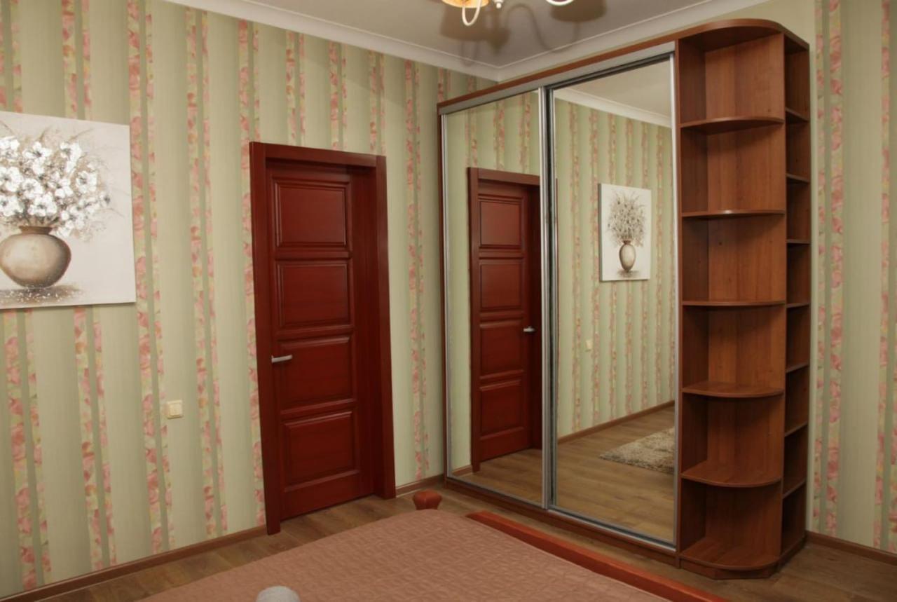 Apartments On Moskovskaya Street Dnipro Ngoại thất bức ảnh